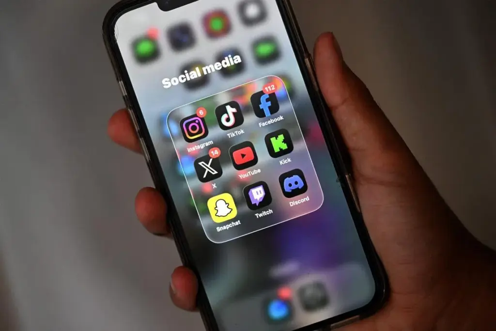 ‘A minute to get around it’: Australia’s social media ban still has plenty of holes A survey of 1,027 Australians aged 10 and older found that 61 per cent of young Australians were not affected by the ban, while 26 per cent were significantly affected.