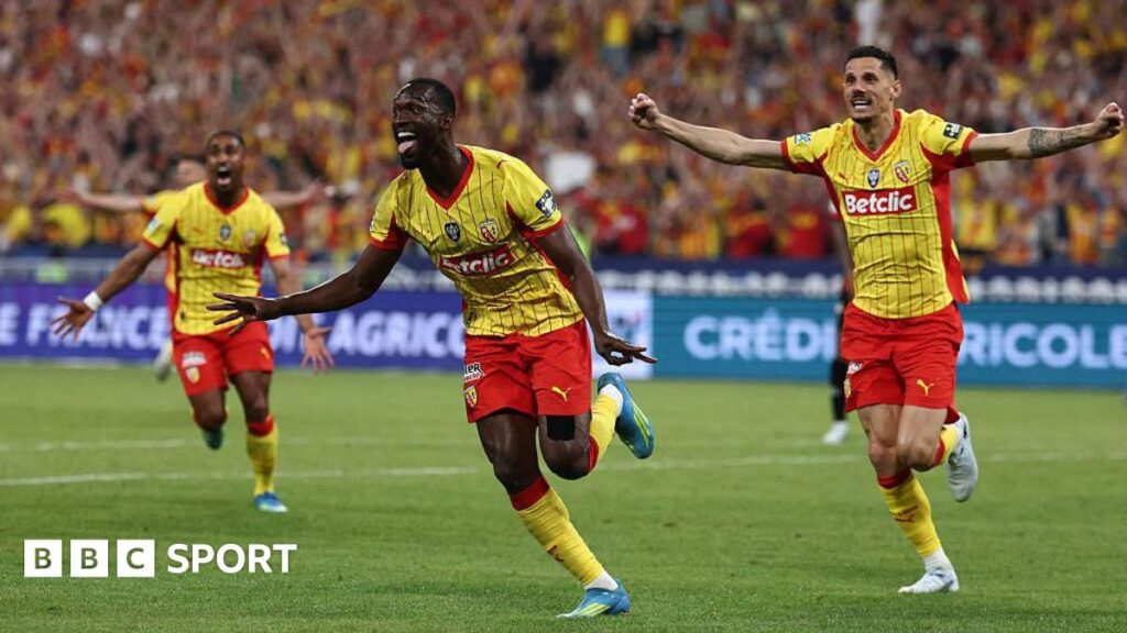 Lens 3-1 Nice: Lens end Coupe de France curse to lift trophy for first time in their history Lens 3-1 Nice: Lens end Coupe de France curse to lift trophy for first time in their history
