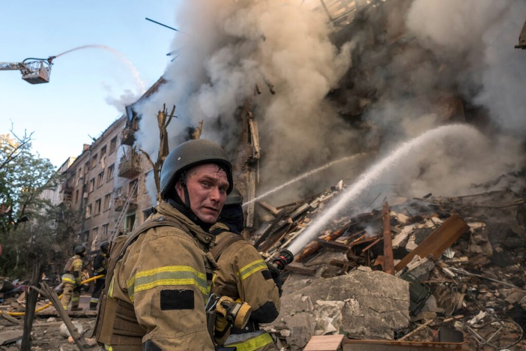 Russia uses hypersonic Oreshnik missile in major attack on Kyiv Russia uses hypersonic Oreshnik missile in major attack on Kyiv