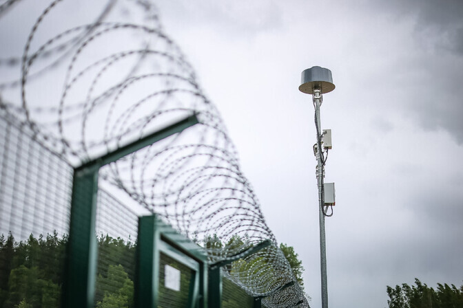 Estonia installs first counter-drone systems on its border with Russia | News