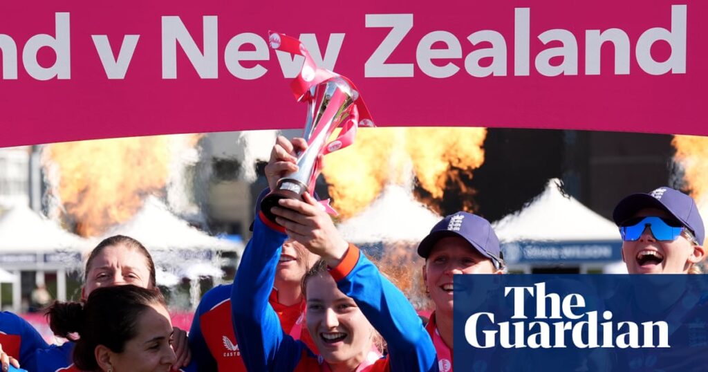 England saunter past New Zealand to take series after Dean leads demolition | Women’s cricket England saunter past New Zealand to take series after Dean leads demolition | Women's cricket