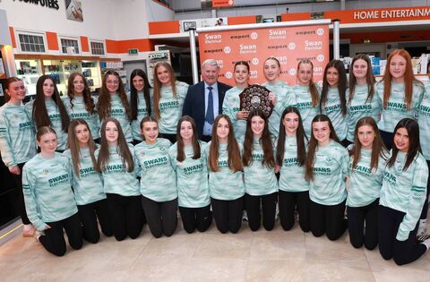 Sean Swan hosts reception to honour camogie All-Ireland winners - GAA