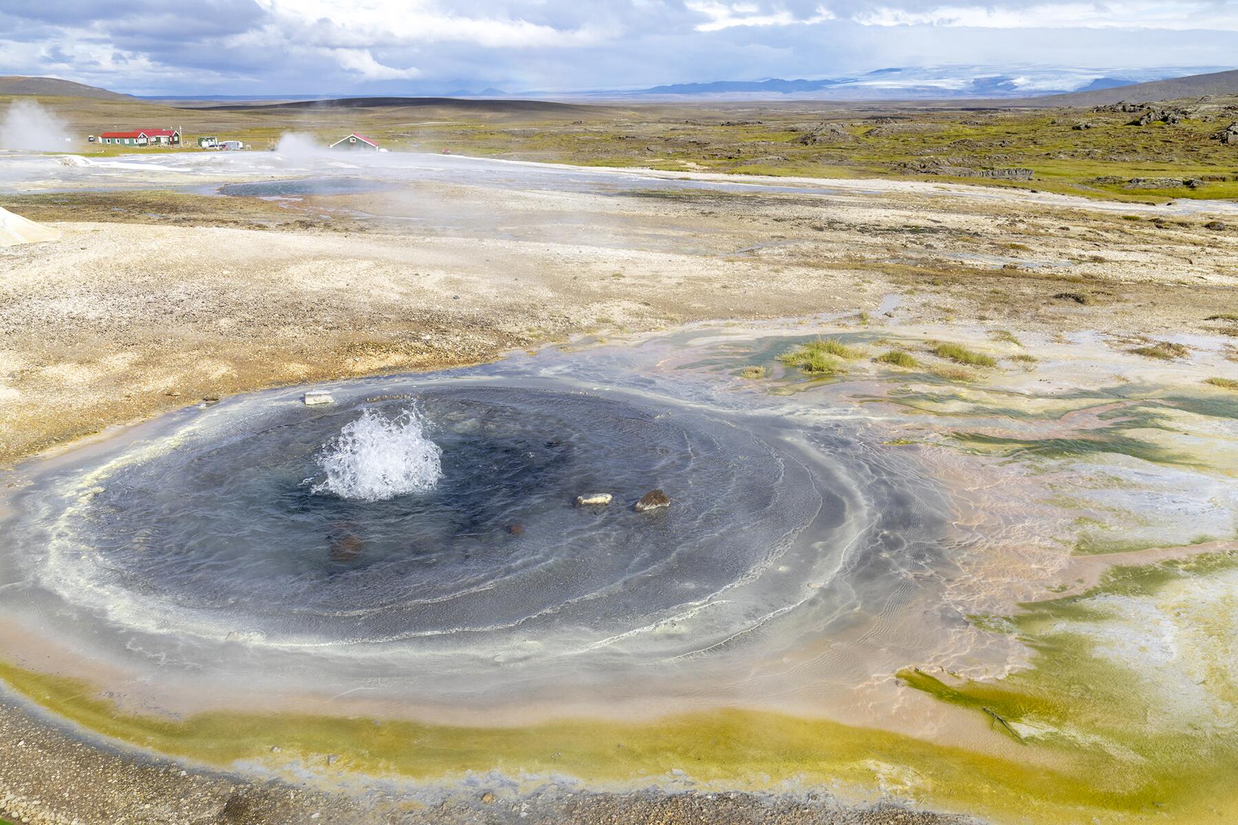3_Iceland_Hveravellir_nature reserve Langjökull und Hofsjökull glaciers_istock_2240402225_Stephan Kuhn