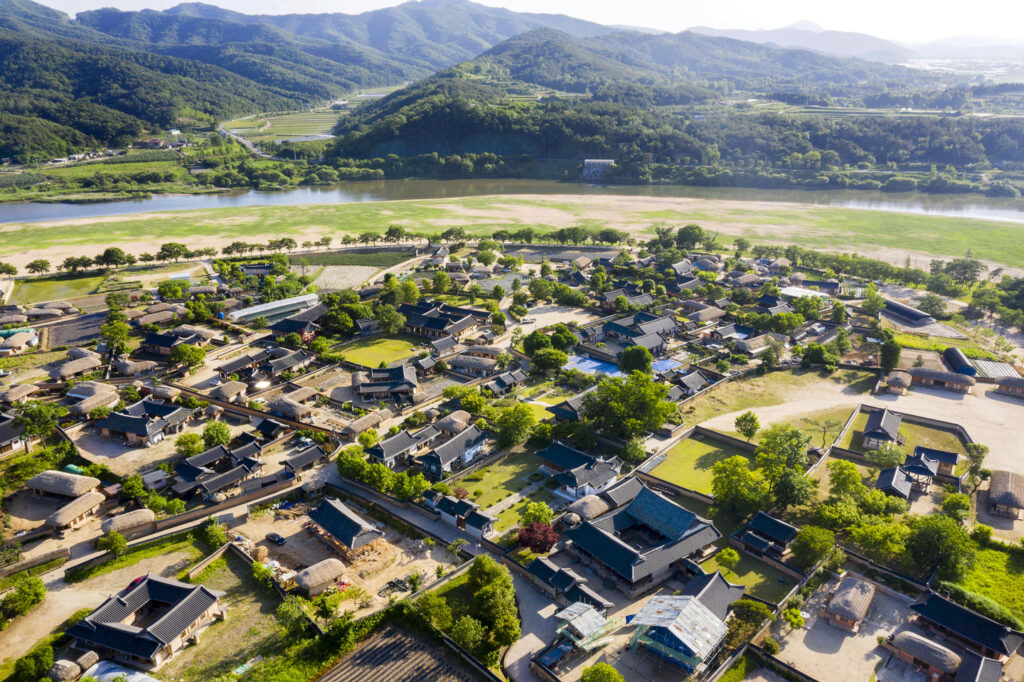 An aerial view of Andong Hahoe Folk Village in North Gyeongsang [JANG JIN-YOUNG]