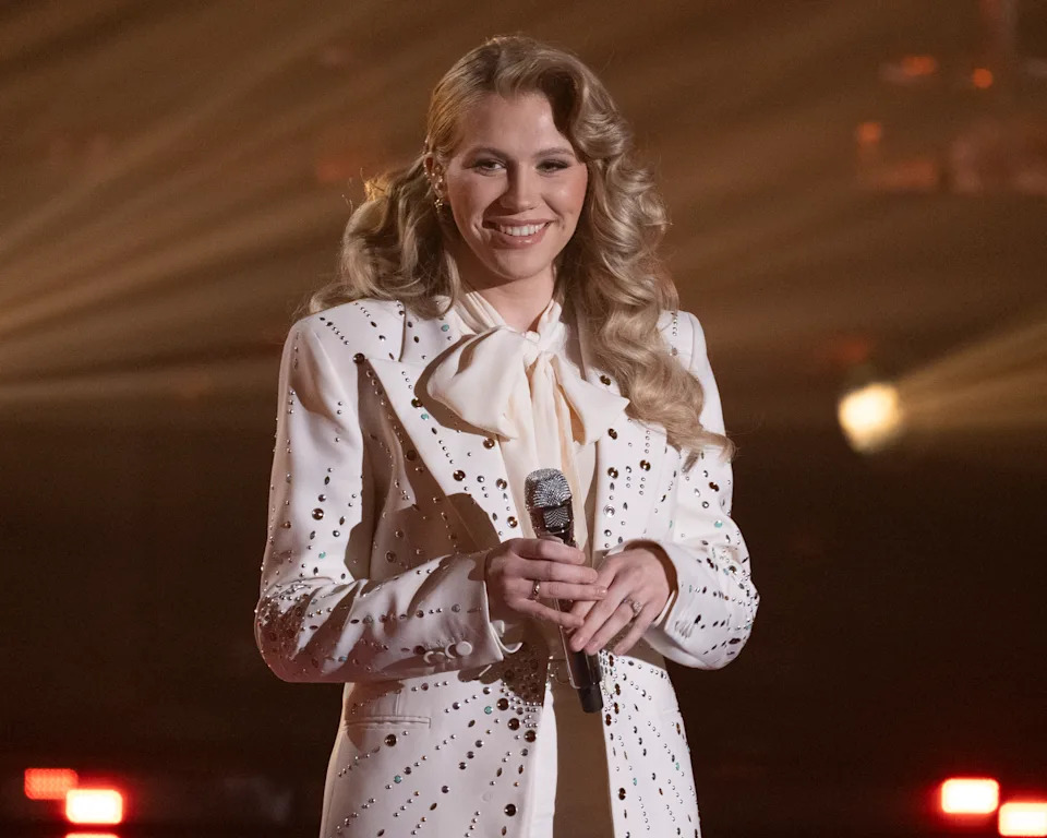Hannah Harper on the American Idol stage.