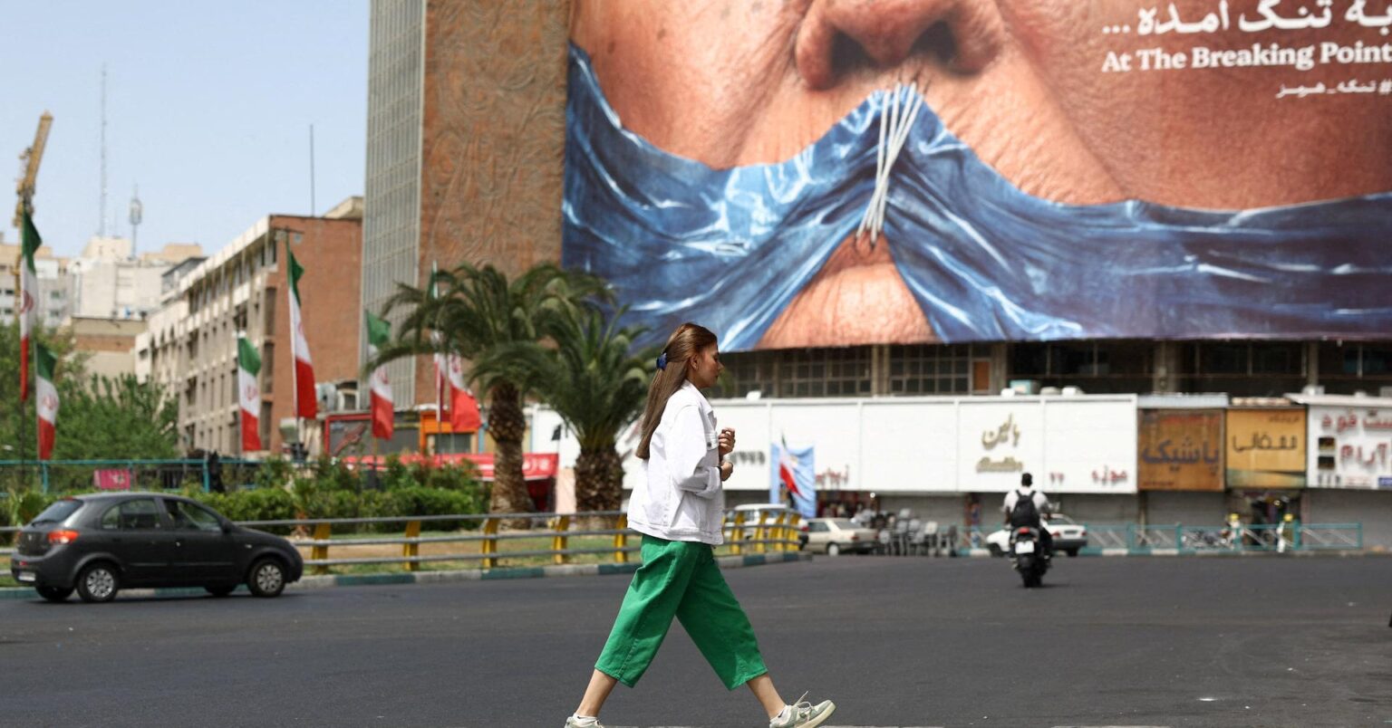 Tehran could withstand blockade for four months, CIA report shows, as fighting flares
