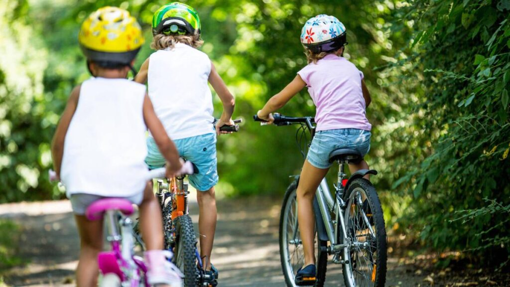Half of UK has lost access to community spaces such as parks, social clubs, libraries or post offices since 2023, research finds