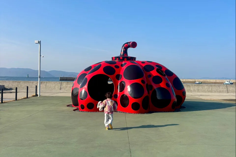 Kusama's pumpkins made for intriguing places to explore (Jade Conroy)