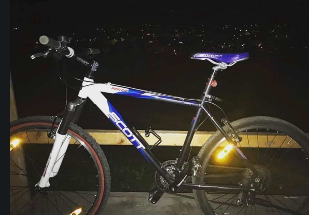A small wheel was stolen A small wheel was stolen