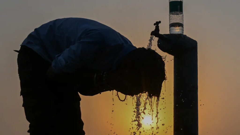 Deadly India-Pakistan heatwave made 3 times more likely by climate change, scientists say
