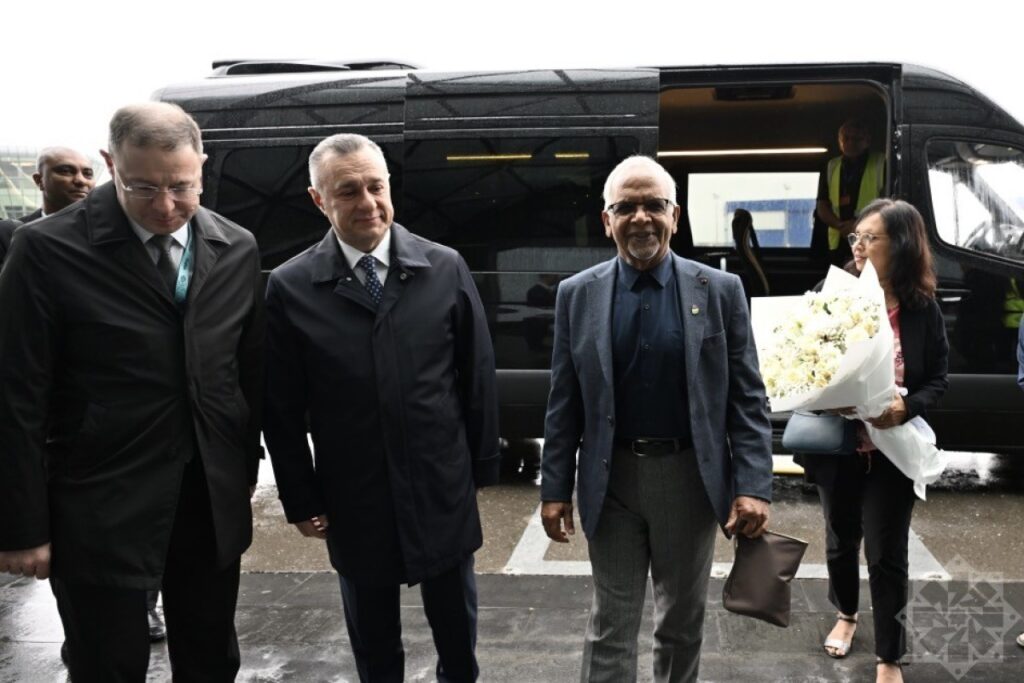 Mauritian President arrives in Azerbaijan for WUF13