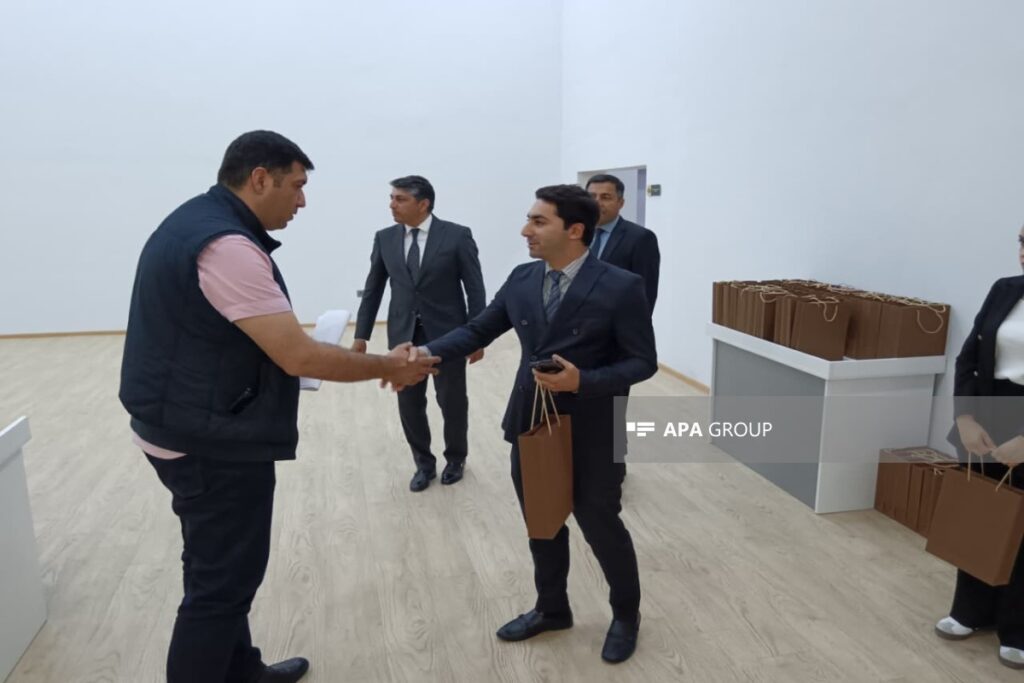 Azerbaijan relocates another group of former IDPs to Shukurbeyli village, families receive house keys – PHOTO – UPDATED Azerbaijan relocates another group of former IDPs to Shukurbeyli village, families receive house keys - PHOTO - UPDATED