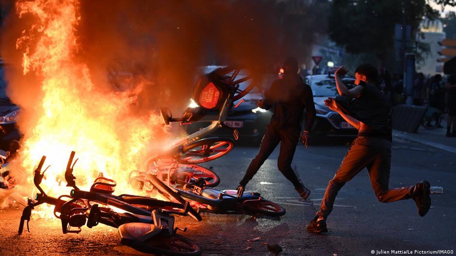 France: Police detain many after PSG Champions League win France: Police detain many after PSG Champions League win