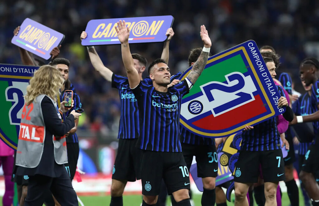🧨Inter party: Thuram, made in Romania and Chivu leash Conte 🤯 🧨Inter party: Thuram, made in Romania and Chivu leash Conte 🤯