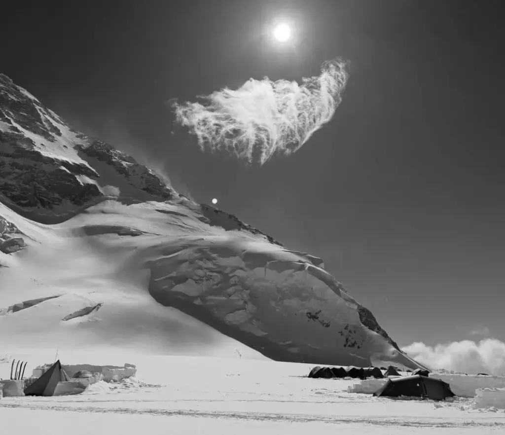 Three Latvian climbers dead after high-altitude accident in Alaska