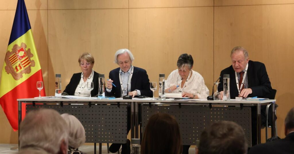 Ex-European parliamentarians make it clear: a 'no' in Europe is no threat to Andorra