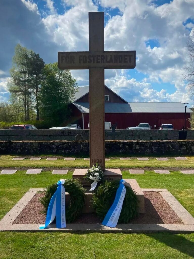I’m Swedish but this is the grave of my grandfathers brother