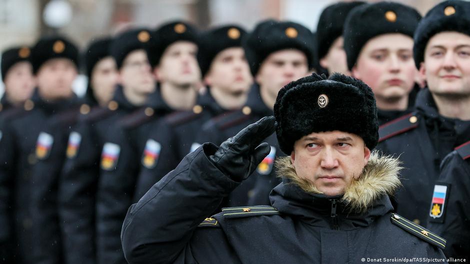 Putin offers debt relief to new recruits for Ukraine war