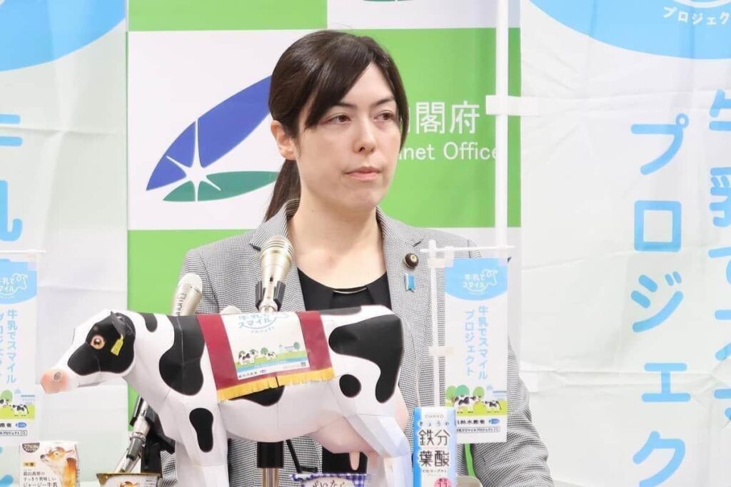 Japan “coexistence” minister Kimi Onoda : “Permanent residency is not a right. It is ‘permit’ granted after meeting the requirements, if you say ‘permanent residency,’ it can be misunderstood as if it were a right, so I would like you to be careful when speaking about it” Japan “coexistence” minister Kimi Onoda : “Permanent residency is not a right. It is 'permit' granted after meeting the requirements, if you say 'permanent residency,' it can be misunderstood as if it were a right, so I would like you to be careful when speaking about it”