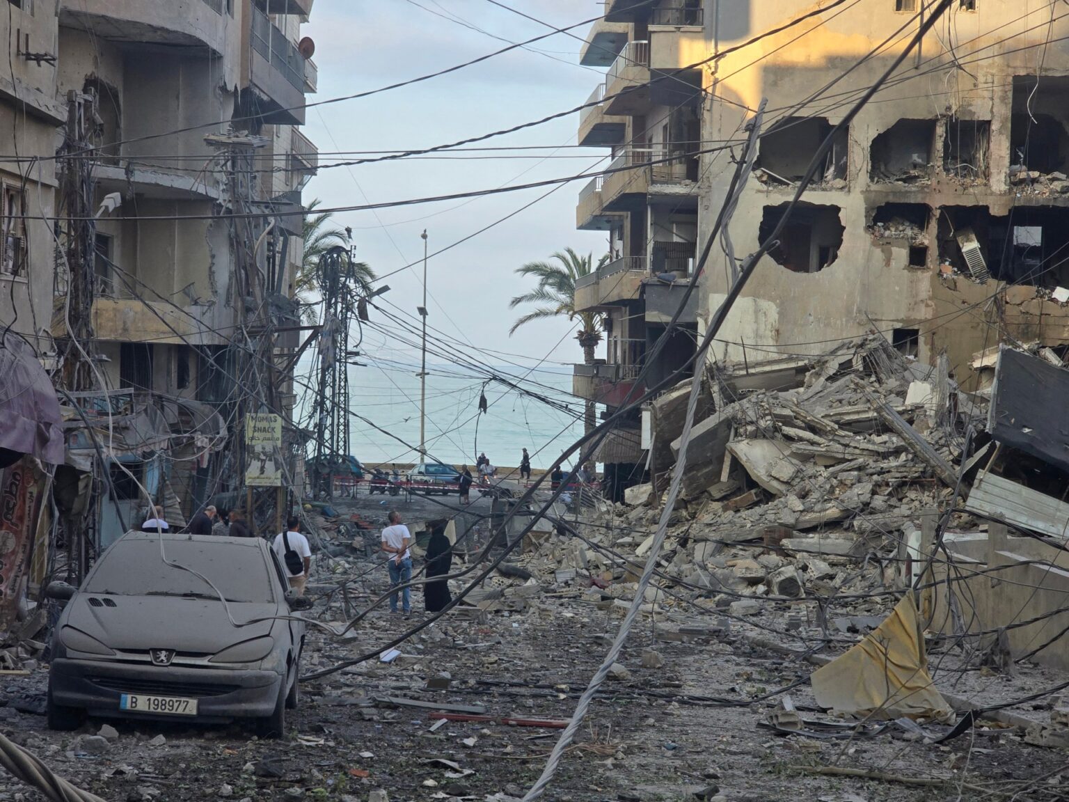 Israel attacks southern Lebanon and near Syrian border despite ‘ceasefire’ | Israel attacks Lebanon News Israel attacks southern Lebanon and near Syrian border despite ‘ceasefire’ | Israel attacks Lebanon News