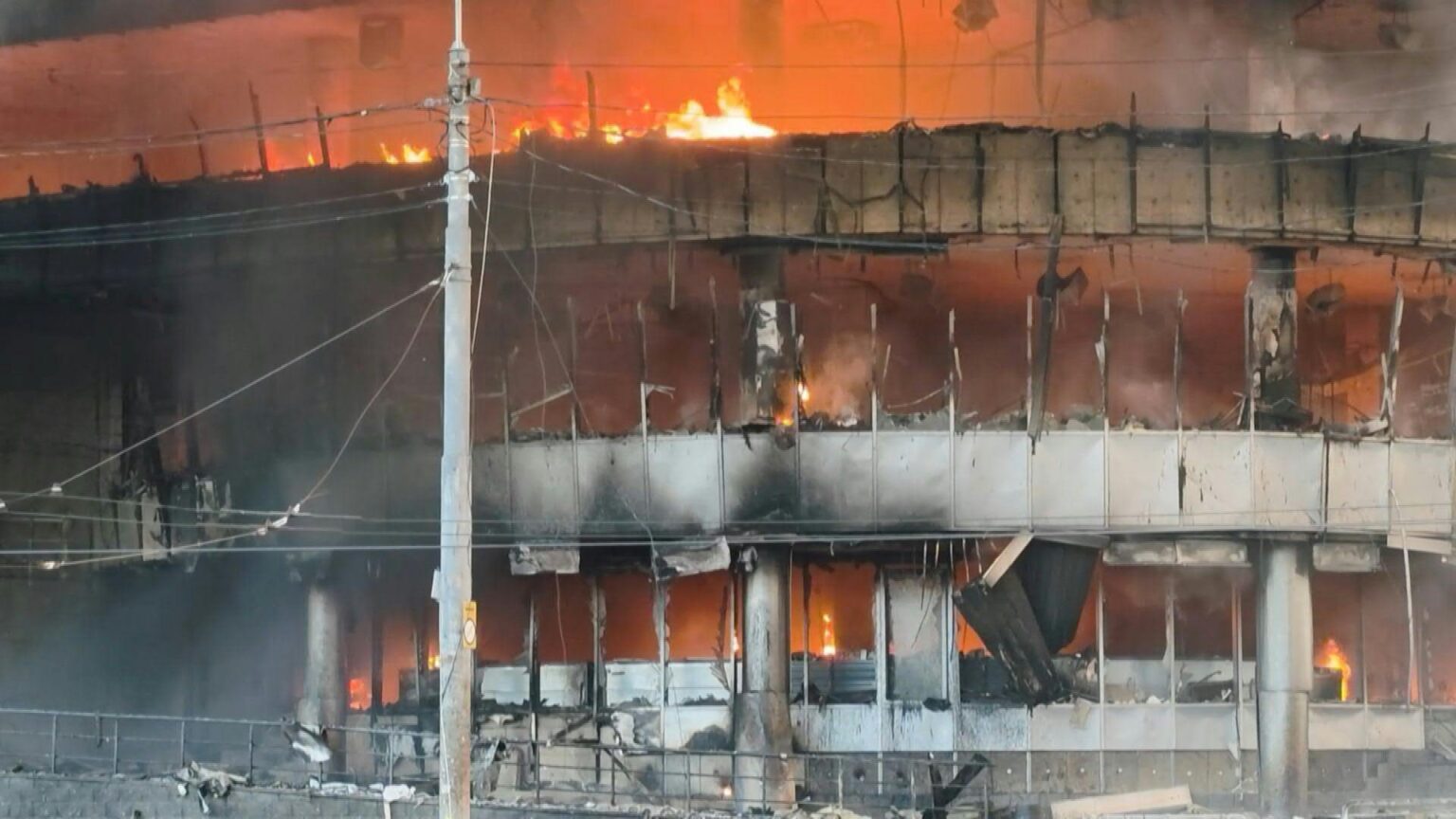 What We Know About Russia’s Oreshnik Missile Fired on Ukraine Russia pounds Kyiv with a massive missile and drone attack that kills four people, authorities say, after President Vladimir Putin threatened retaliation for strikes in Russian-occupied eastern Ukraine.