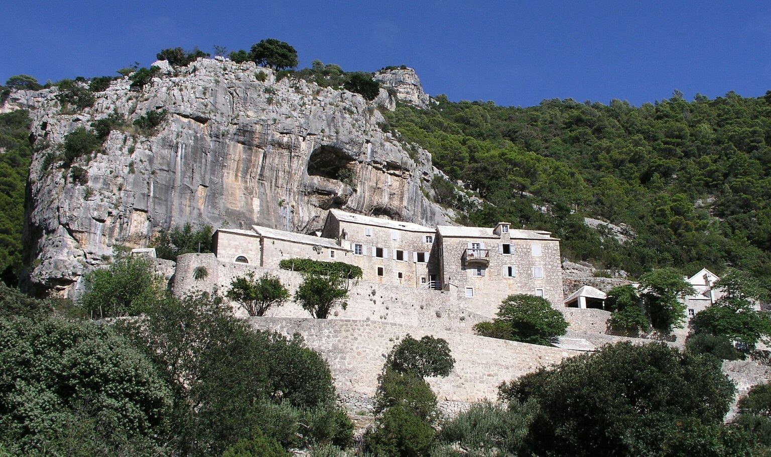 Blaca Hermitage: The Extraordinary Settlement Unreachable by Road blaca hermitage road