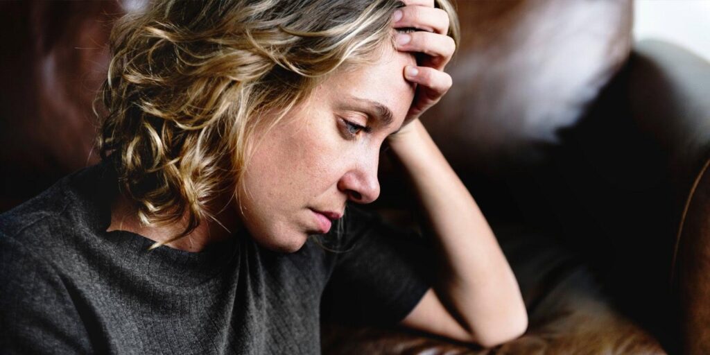 Skipping meals and irregular eating habits linked to depression symptoms. Study found that people who frequently skip main meals are more likely to report feeling depressed, though eating a wide variety of foods can help buffer this association. Skipping meals and irregular eating habits linked to depression symptoms. Study found that people who frequently skip main meals are more likely to report feeling depressed, though eating a wide variety of foods can help buffer this association.