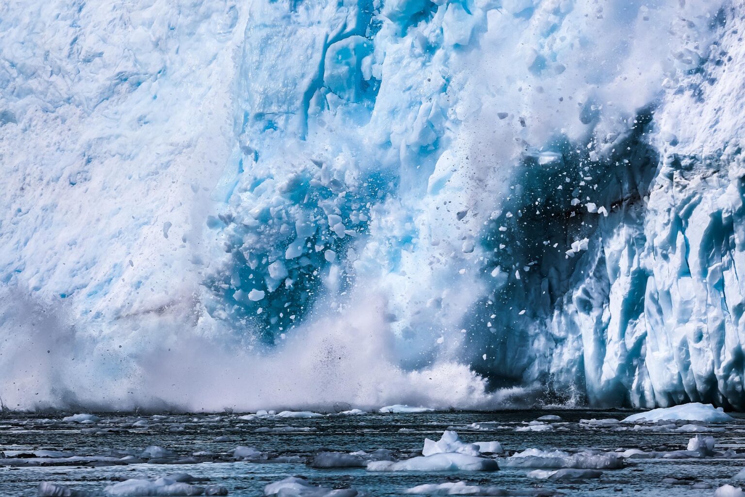 Unusually Warm Water Detected Creeping Toward Antarctica – and Scientists Are Alarmed Calving Aialik Glacier Kenai Fjords National Park Alaska