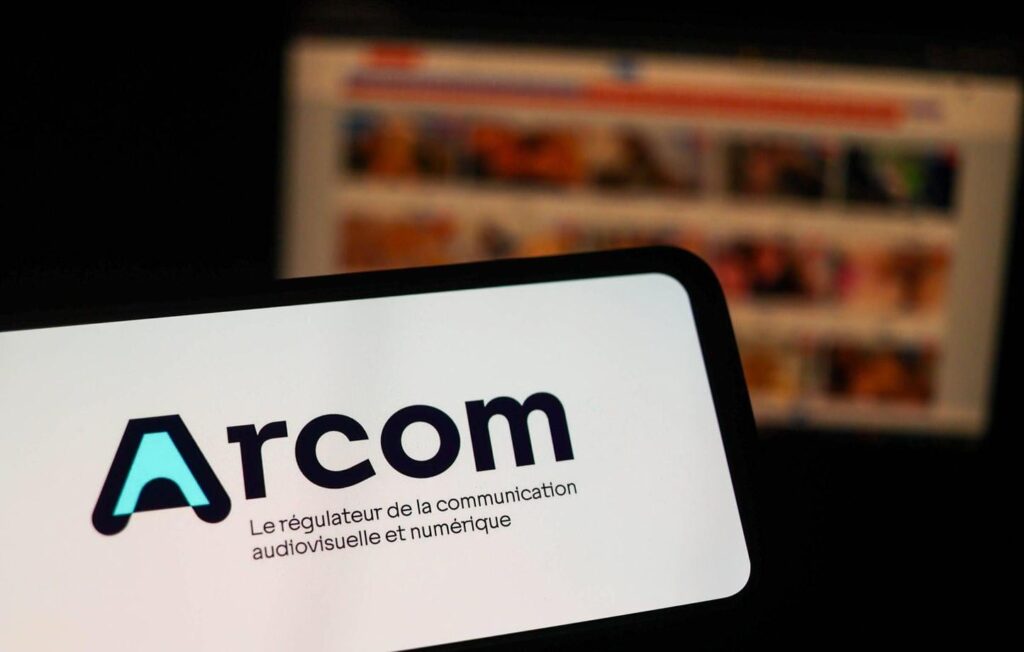 New video game allows you to whip black slaves, Arcom seized