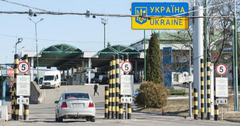 Human rights groups urge Poland to stop facilitating US deportations to Ukraine