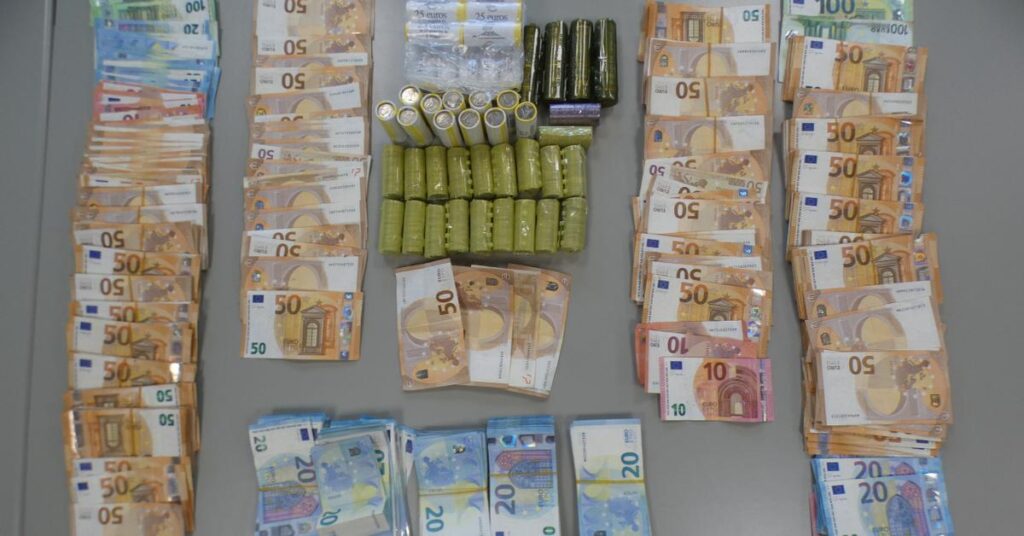 They intervene 33,000 euros and detect workers without a contract in several premises in Alt Urgell They intervene 33,000 euros and detect workers without a contract in several premises in Alt Urgell