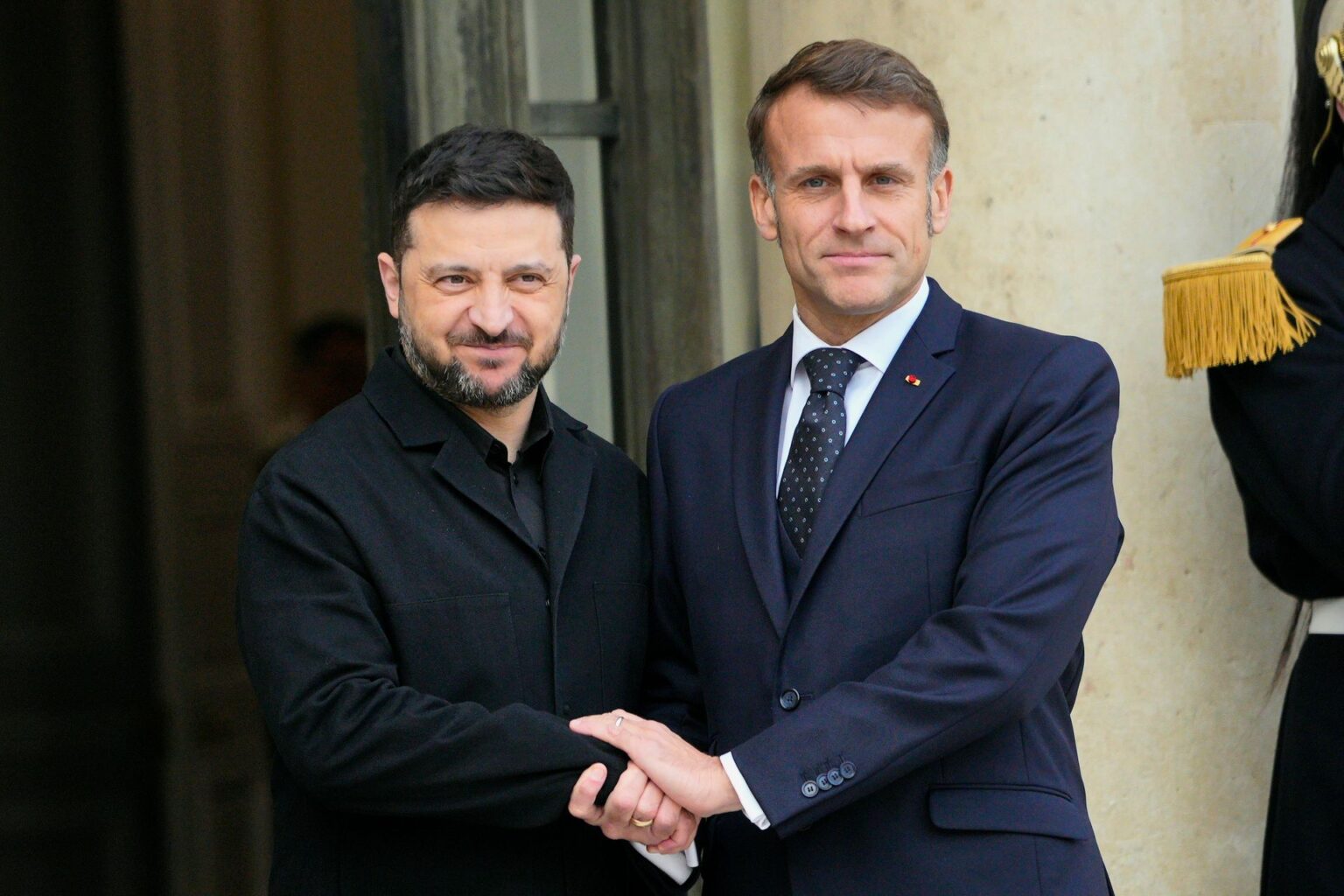 France ready to develop ballistic missile defense with Ukraine, says Zelensky, calling it ‘important step’ KI logo