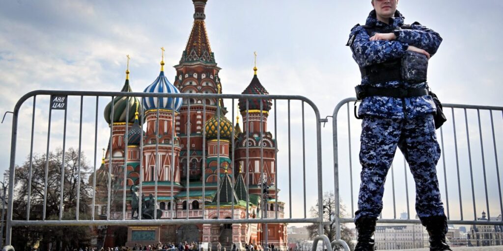 Russia’s economy is much worse than it seems, and ‘elites are increasingly alarmed’ as GDP contracts Russia's economy is much worse than it seems, and 'elites are increasingly alarmed' as GDP contracts