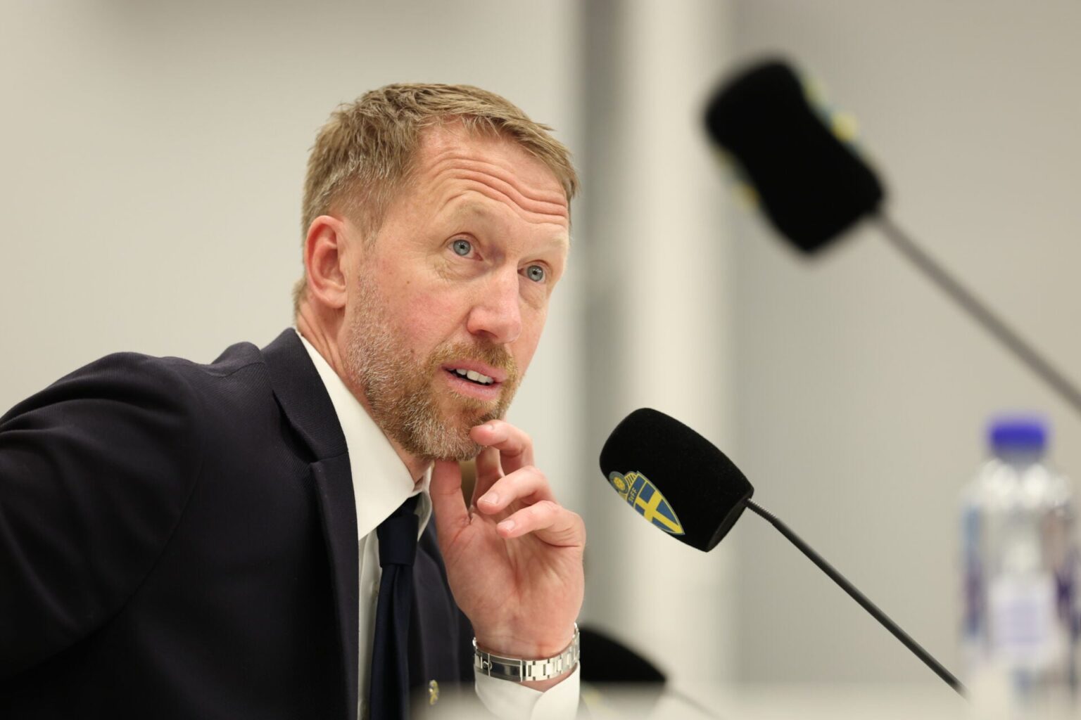 Former West Ham manager Graham Potter forced to defend himself as criticism mounts in Sweden