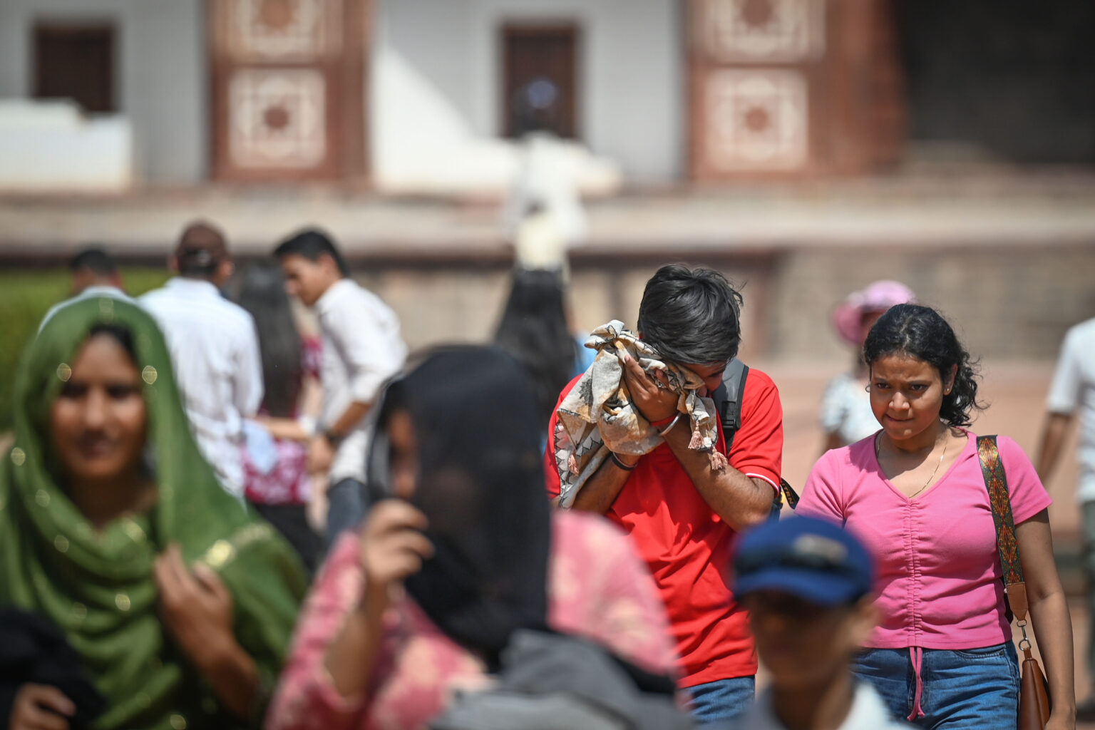 An Unusual Heat Wave Strains the World’s Most Populous Country