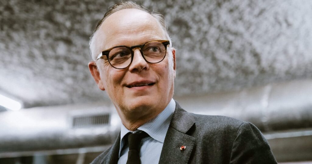 French presidential candidate Philippe faces embezzlement probe – POLITICO French presidential candidate Philippe faces embezzlement probe – POLITICO
