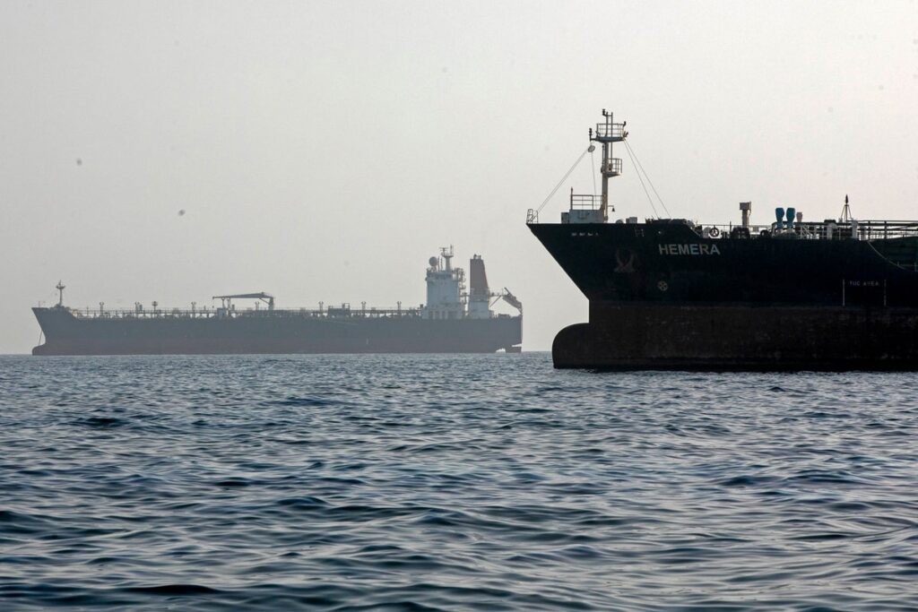 Iran-US war latest: Tehran accuses Trump of ‘gross violation’ of ceasefire as strikes rock southern Iran Iran-US war latest: Tehran accuses Trump of ‘gross violation’ of ceasefire as strikes rock southern Iran