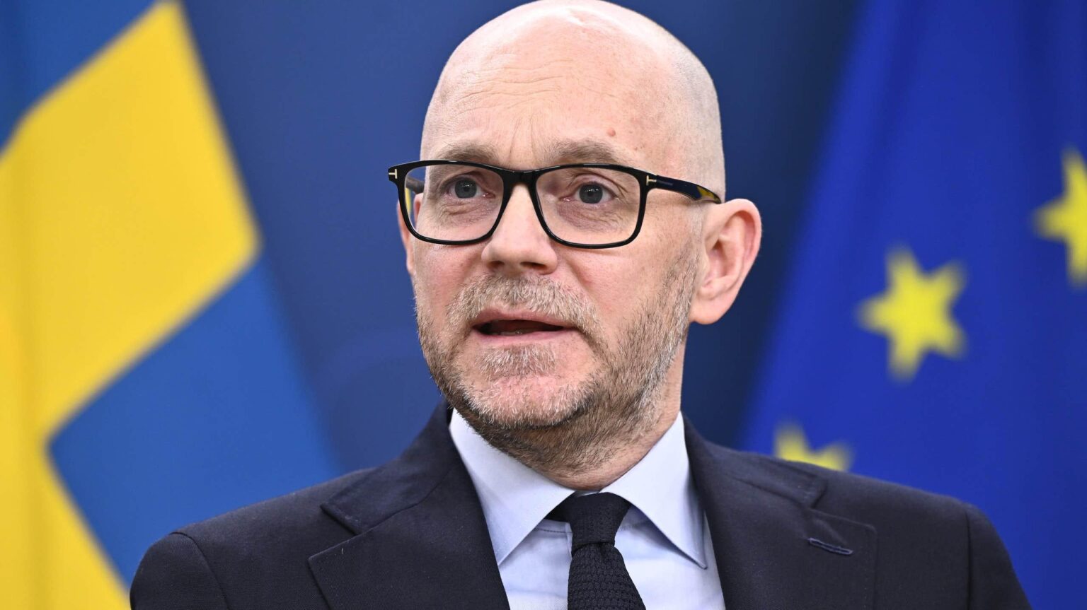 The minister's proposal: "Beer and wine at Ica"