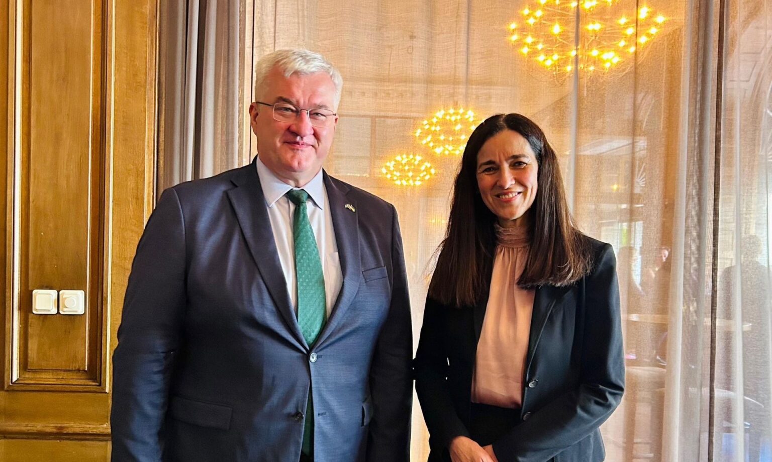 Ukraine’s top diplomat meets Hungary’s new foreign minister for the first time to discuss minority rights KI logo