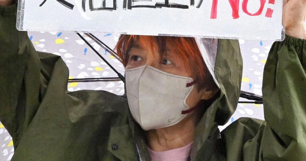 Amendments to Japan’s Immigration Control Act could increase the burden on foreign residents tenfold: in addition to drastic increases in fees, The greater the number of family members living together, the more frequent the renewals of residency periods, the heavier the burden becomes. Amendments to Japan's Immigration Control Act could increase the burden on foreign residents tenfold: in addition to drastic increases in fees, The greater the number of family members living together, the more frequent the renewals of residency periods, the heavier the burden becomes.