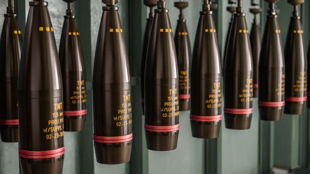 Produkcja pocisków odłamkowo-burzących M107 kalibru 155 mm w VOP Nováky.