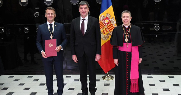 Latvian Ambassador Jānis Zlamets presents his letter of credence to the Co-Prince of Andorra Latvian Ambassador Jānis Zlamets presents his letter of credence to the Co-Prince of Andorra