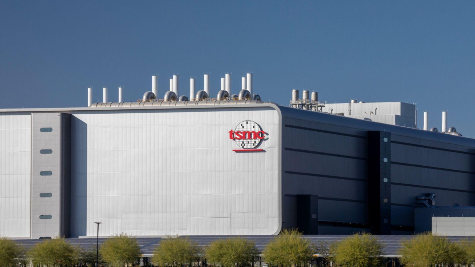 Angry TSMC employees considering strikes, unionization over employee bonuses, report claims — company reportedly considering 15% payout cut to fund capex despite record revenues fuelled by AI surge Angry TSMC employees considering strikes, unionization over employee bonuses, report claims — company reportedly considering 15% payout cut to fund capex despite record revenues fuelled by AI surge
