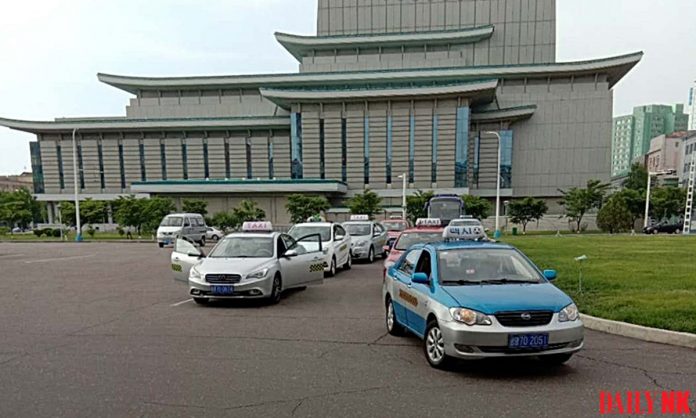 KakaoTalk_20181002_155130128 Taxis in Pyongyang in August 2018