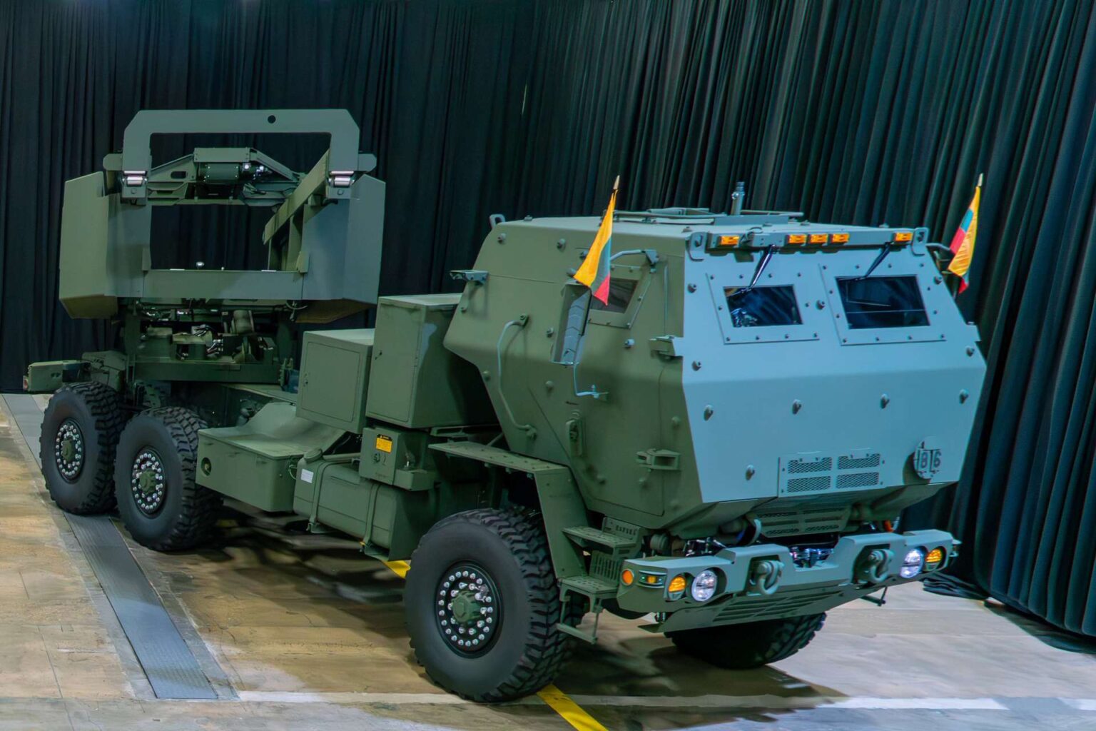 Lithuania Deploys Combat Proven HIMARS Launcher Capable of Striking 300 km Targets Across NATO Flank