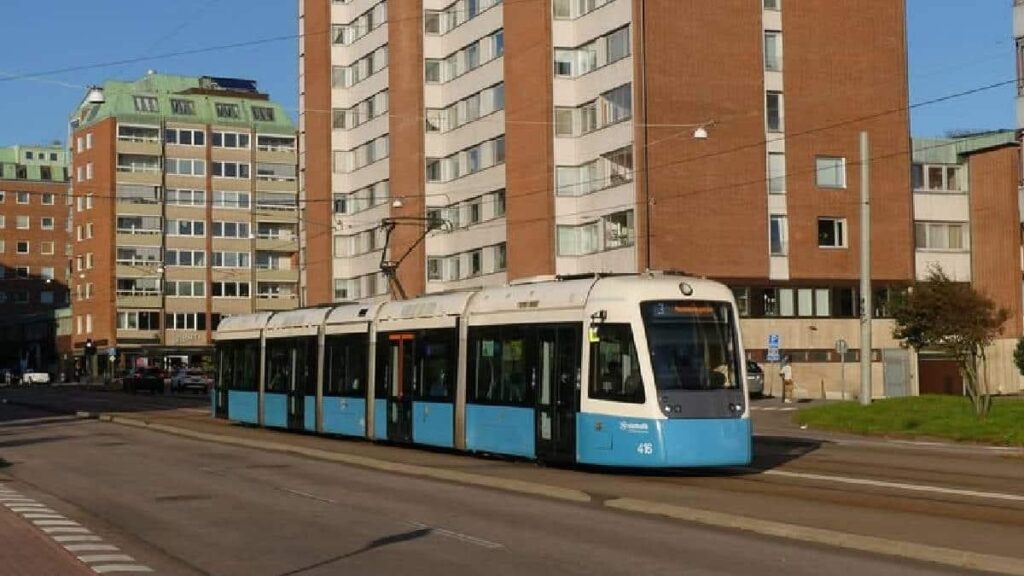 Self-Driving bus in Sweden crashes with tram on first day of passenger service