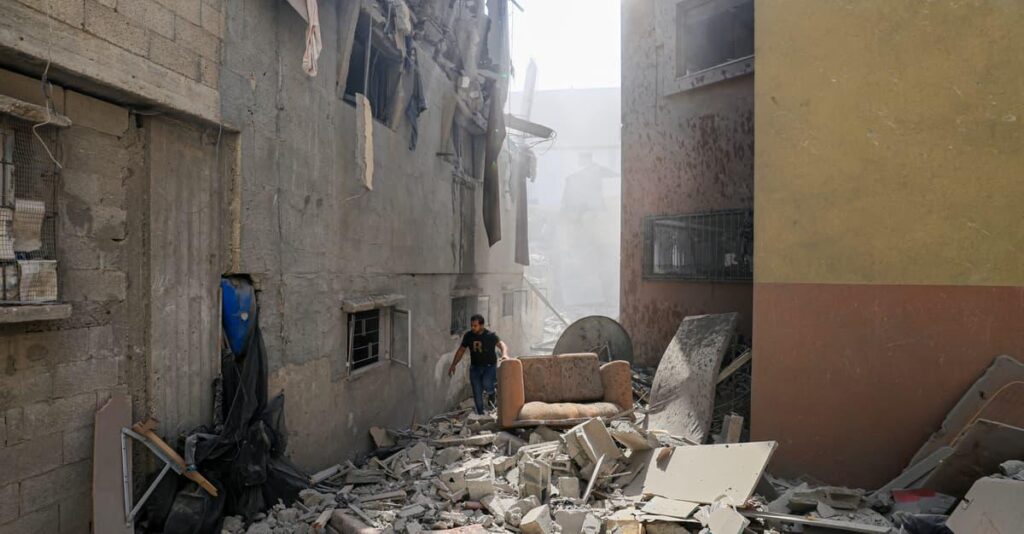 A Polish citizen who survived the bombing of Gaza accuses Israel of genocide in the prosecutor's office
