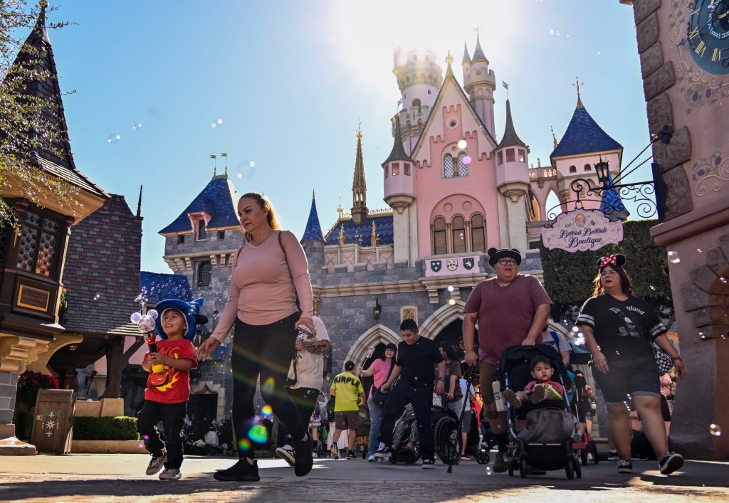 Disneyland hit with $5 million lawsuit over use of facial recognition technology – Press Enterprise Disneyland hit with $5 million lawsuit over use of facial recognition technology – Press Enterprise