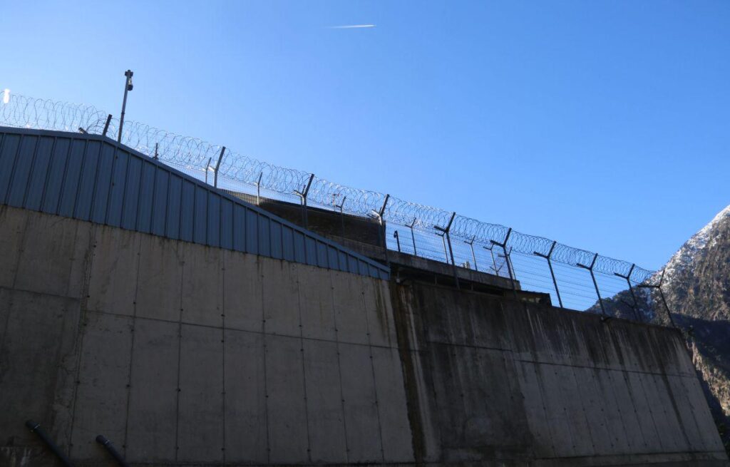 Data Protection file Government for the leakage of an examination of a prison official