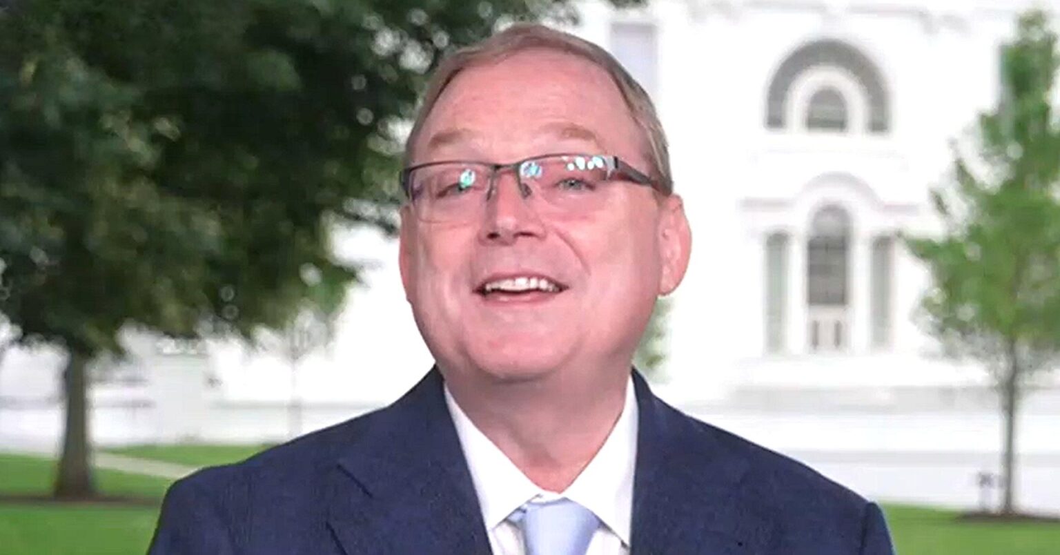 Trump Econ Chief Brags About Americans ‘Spending More on Everything’ — Not Just Gas